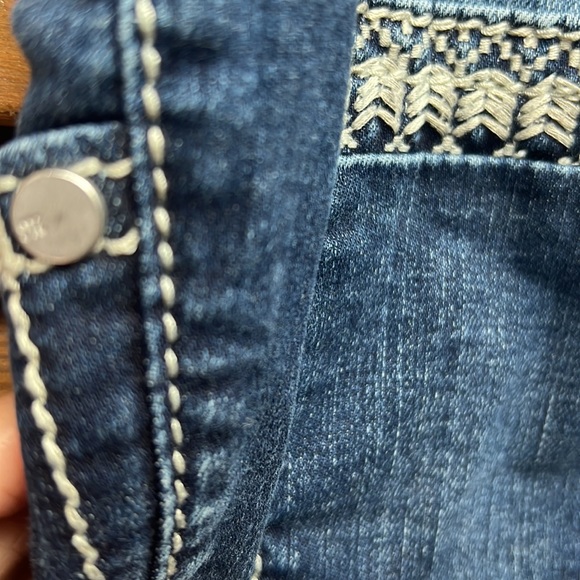 📌Sold on live📌Miss Me Born To Be Boho Ankle Jeans Womens 27 Aztec Frayed Hem - Picture 8 of 16